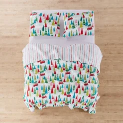 Full/Queen Merry & Bright Holly Jolly Reversible Quilt - Levtex Home -Levtex Home Shop GUEST 0aa3a0e9 bacd 4ba2 96d5 9e8dcea0514a